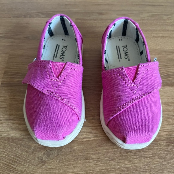 TOMS Alpargata Toddler Shoe | Size 5T | Like New - Picture 3 of 6